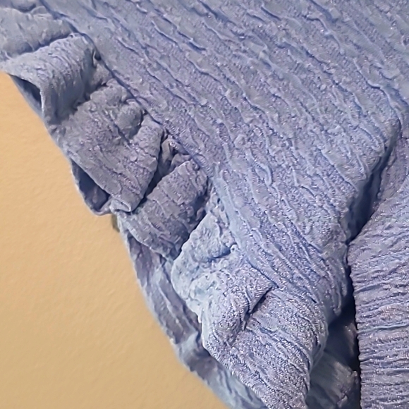 Shein top - Picture 3 of 4